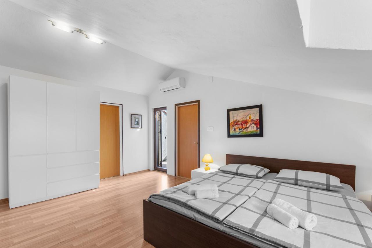 פונטנה Apartments Villa Falcon מראה חיצוני תמונה